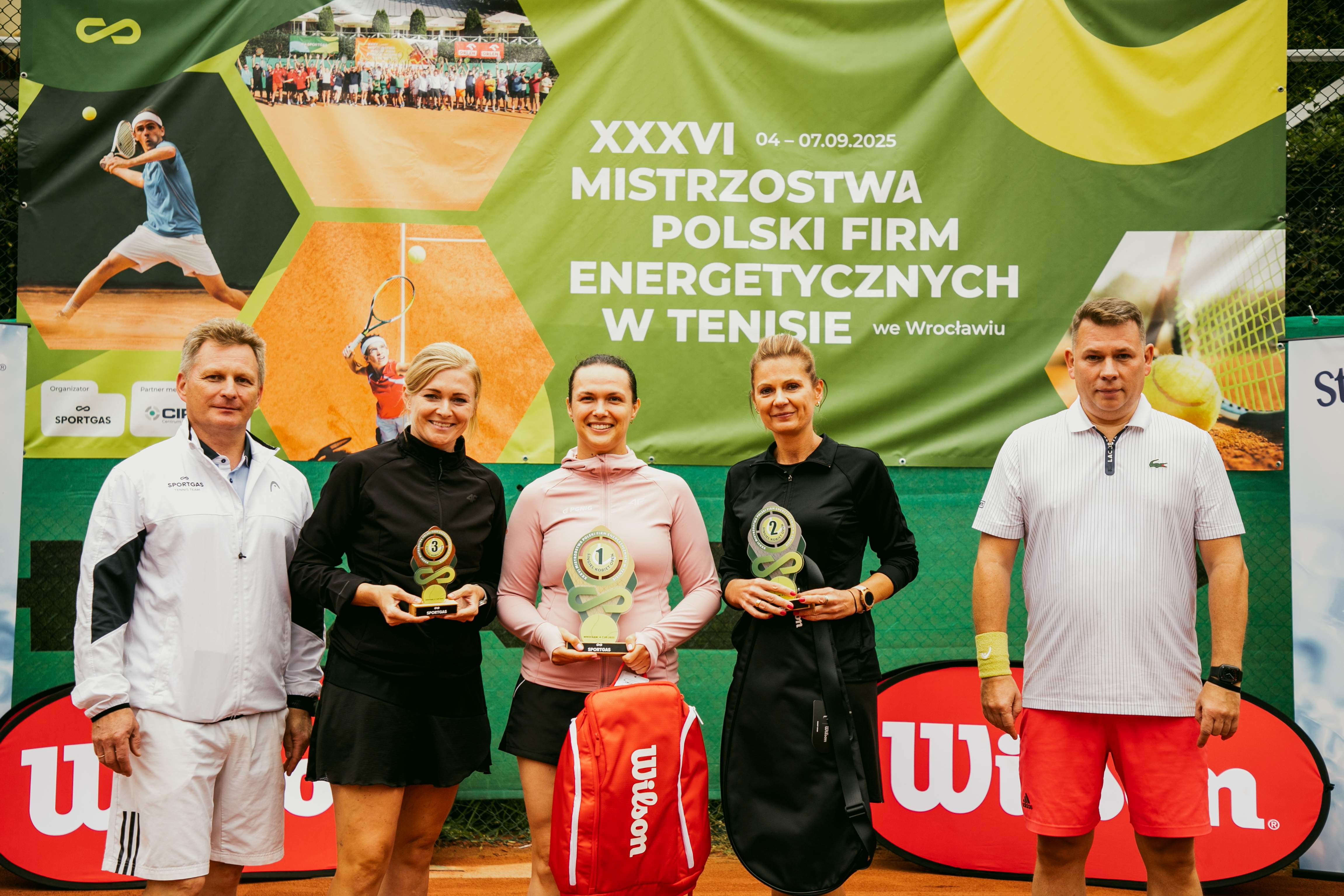 Singiel pań podium